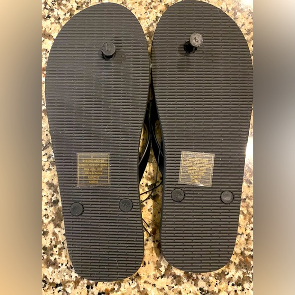 Express Floral Flip Flops - Picture 6 of 6